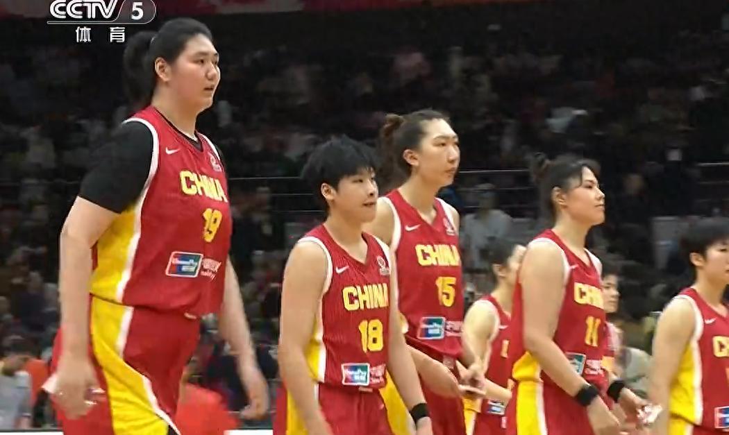 中国女篮15分惨败！输球原因揭晓，4人表现太拉胯，数据一目了然