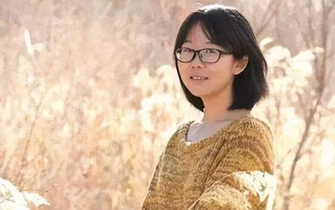开云中国-45岁的李娟近况曝光，住15W的房子，不生孩子也不上班，选择隐居
