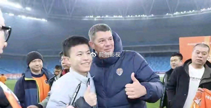 开云中国-别光喊青训！这外教真敢让17岁小孩踢中超，结果呢？|米兰-里斯蒂奇|青岛海牛|梅州客家|魏祥鑫|教练_新浪体育_新浪新闻